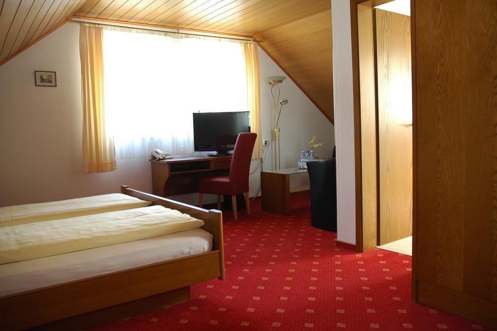 Hotel-Garni 'Zum Weinkrug' Sommerhausen Oda fotoğraf