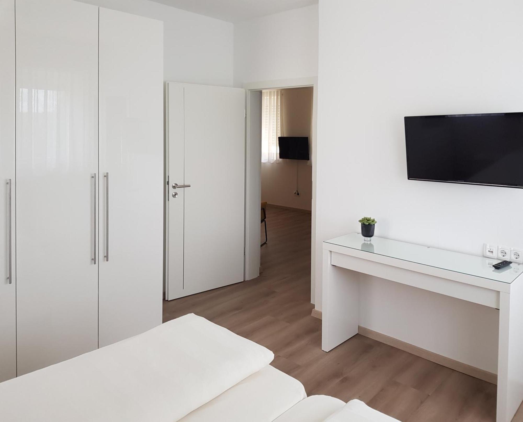 Hotel-Garni 'Zum Weinkrug' Sommerhausen Oda fotoğraf
